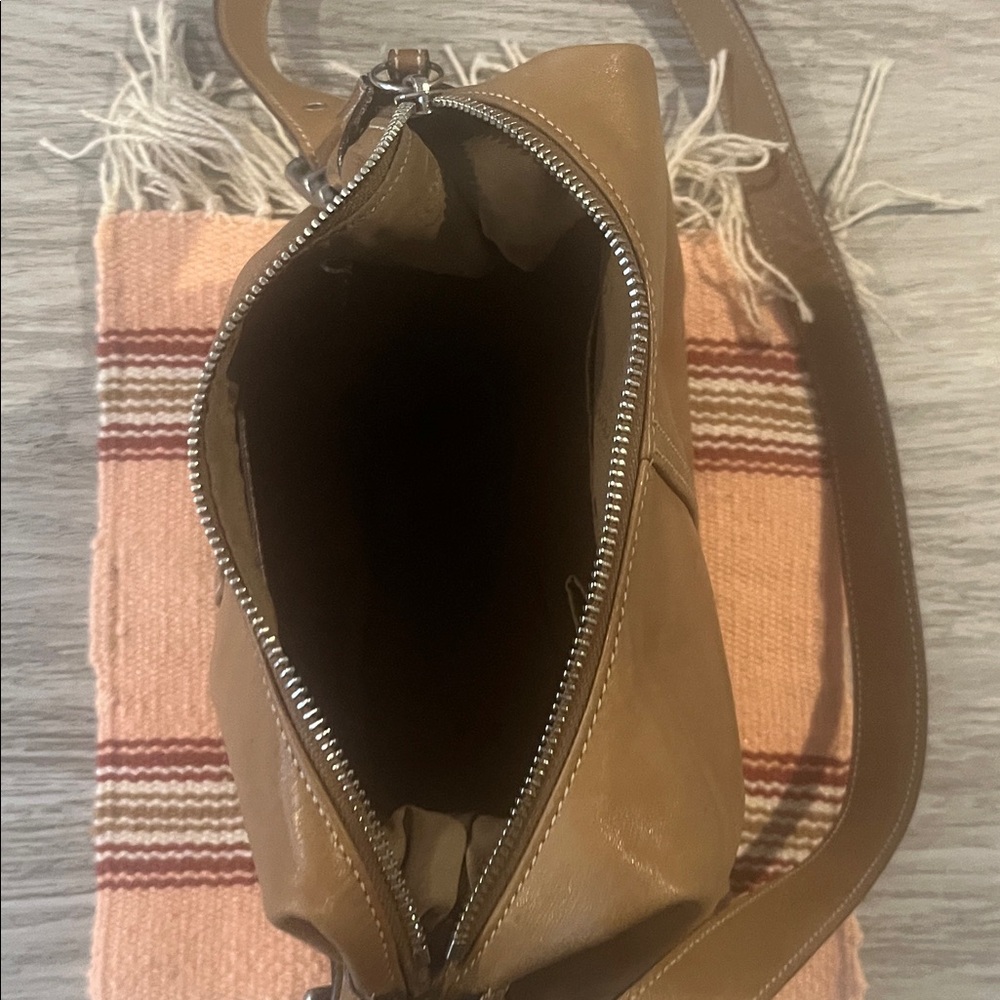 COACH Vintage Tan Leather Shoulder Bag - Picture 10 of 16